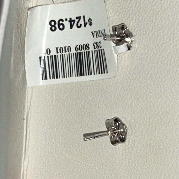 NIB Sterling Silver 1/10 Carat Diamonds Square Stud Earrings - Picture 6 of 8